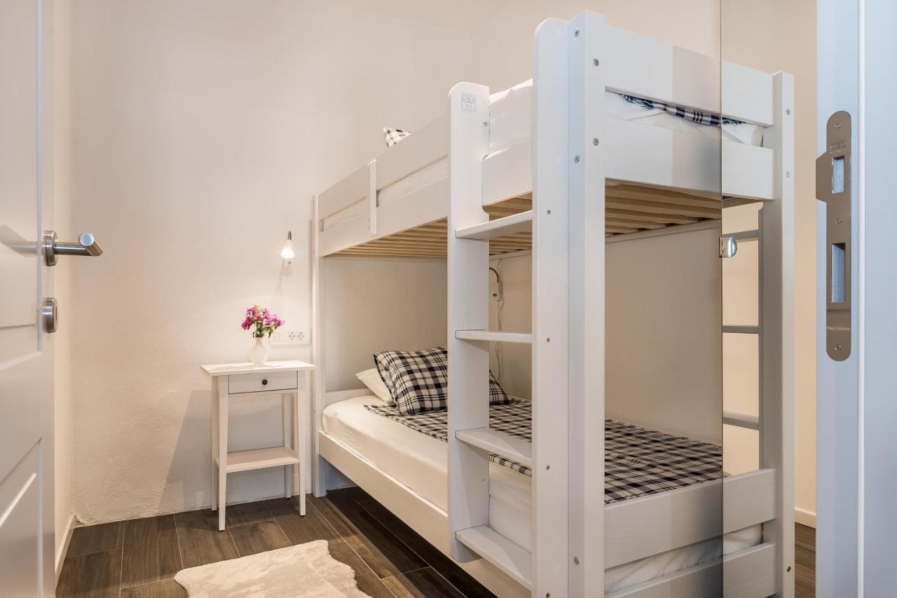 Luxury Apartments Azalea Примоштен Экстерьер фото